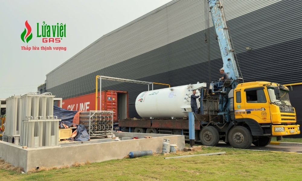 Vì sao hệ thống được chia thành hai trạm?